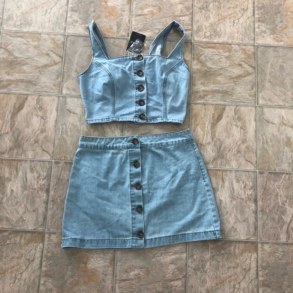 Two piece Denim Crop Top & Skirt 🔥🔥